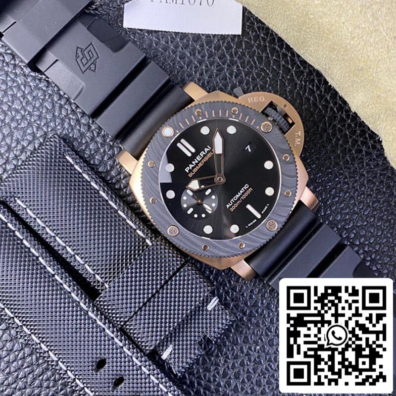 SBF Panerai Submersible PAM01070 1:1 Best Edition VS Factory quadrante nero