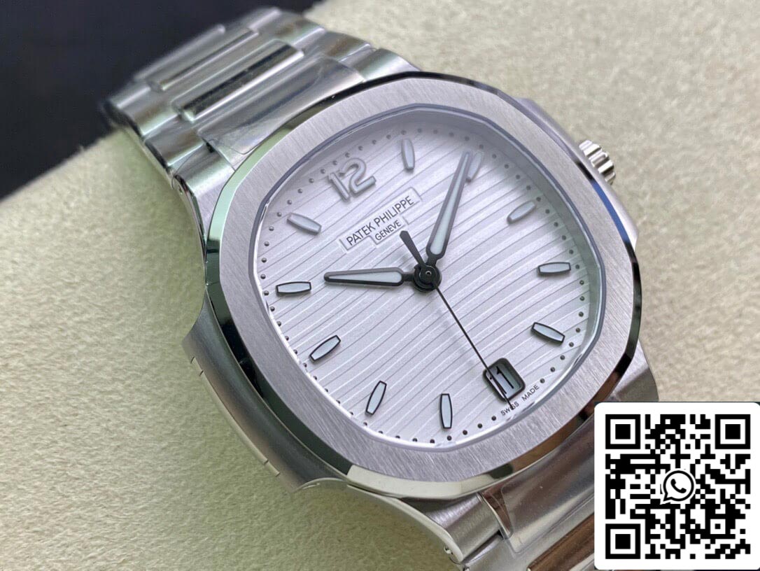 Patek Philippe Nautilus Ladies 7118/1A-010 1:1 Mejor edición 3K Factory esfera plateada