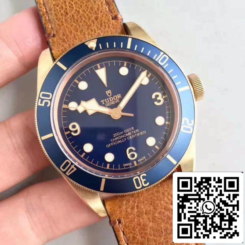 Tudor Heritage Black Bay M79250BM ZF Factory 1:1 Best Edition Swiss ETA2824-2 Superlumed Dome-shaped Blue Dial