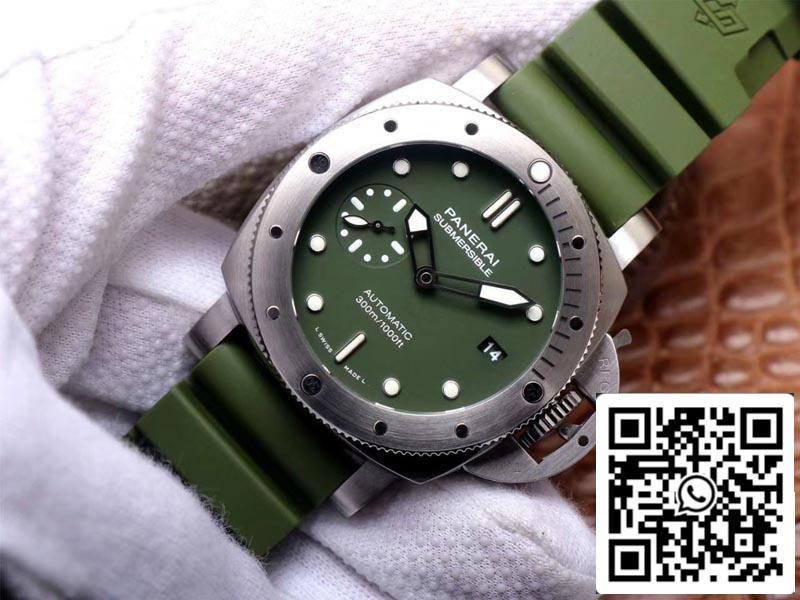 Panerai Submersible PAM01055 1:1 Best Edition VS Factory Green Dial Swiss P9000