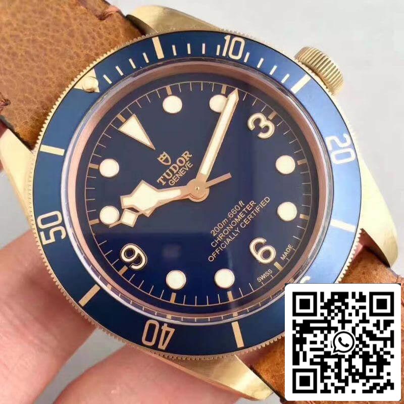 Tudor Heritage Black Bay M79250BM ZF Factory 1:1 Best Edition Swiss ETA2824-2 Superlumed Dome-shaped Blue Dial