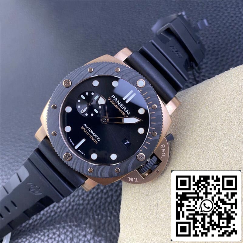 SBF Panerai Submersible PAM01070 1:1 Best Edition VS Factory quadrante nero