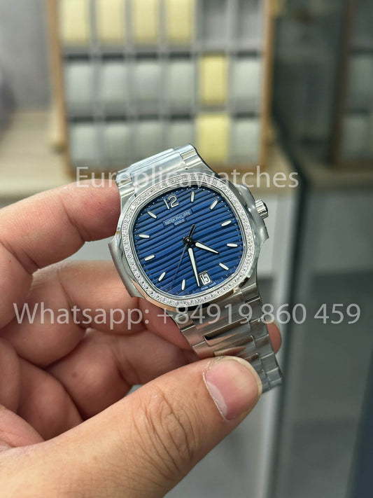 Patek Philippe Nautilus Ladies 7118/1200A dalla fabbrica 3K in acciaio inossidabile versione 2025