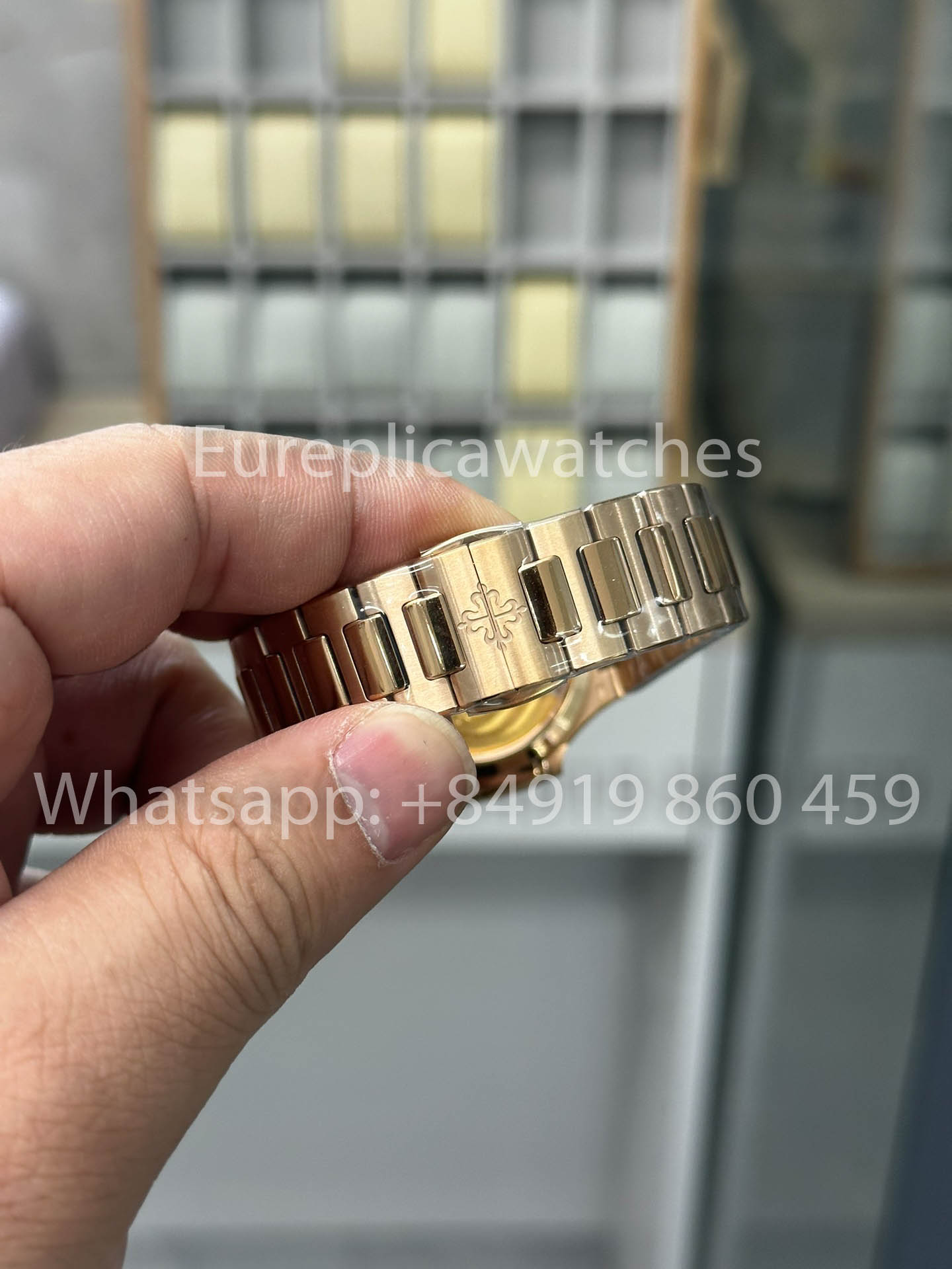 Patek Philippe Nautilus Ladies 7118/1R-001 Rose Gold 1:1 Best Clone 3K Factory