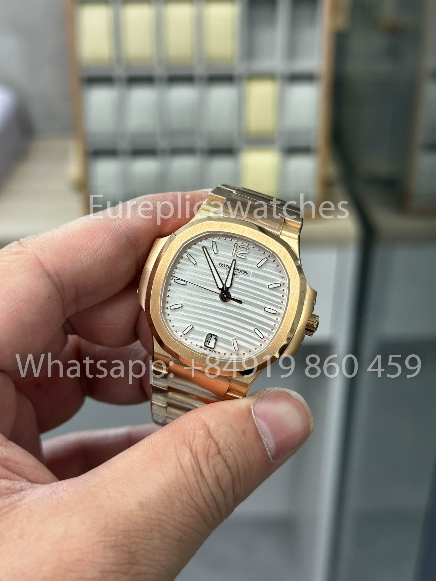 Patek Philippe Nautilus Ladies 7118/1R-001 Rose Gold 1:1 Best Clone 3K Factory