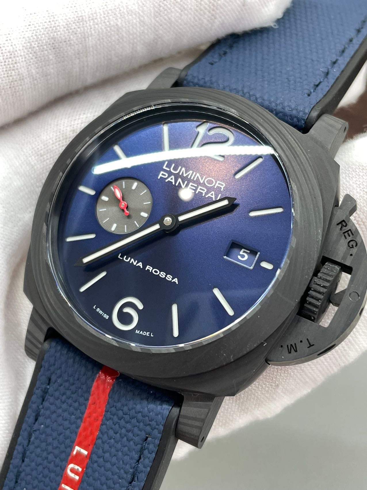 Panerai Luminor PAM01529 Marina Carbotech™ Luna Rossa 1:1 Best Edition VS Factory