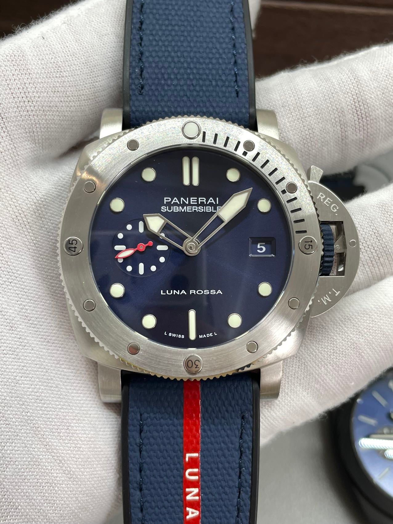 Panerai - PAM01391 Sumergible QuarantaQuattro Luna Rossa 1:1 Mejor Edición VS fábrica