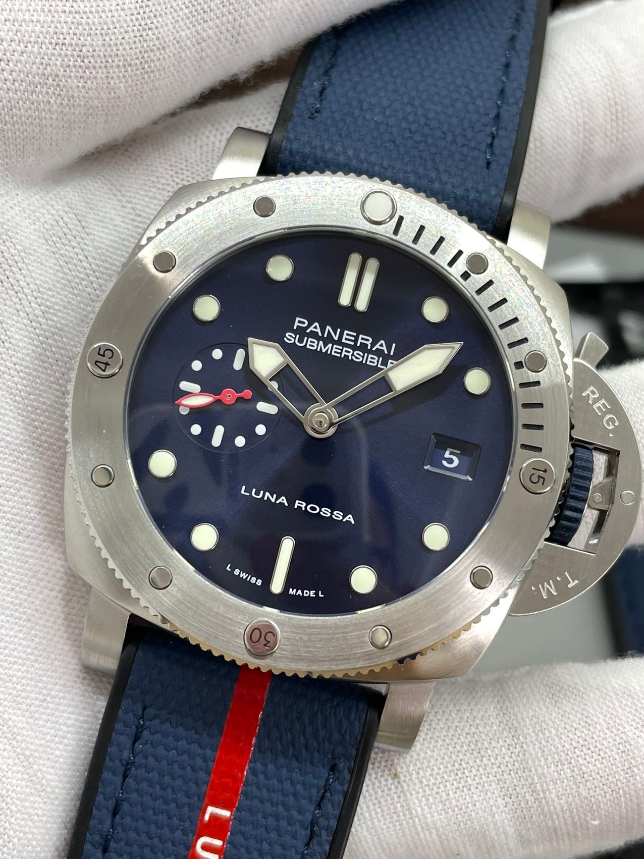 Panerai - PAM01391 Sumergible QuarantaQuattro Luna Rossa 1:1 Mejor Edición VS fábrica