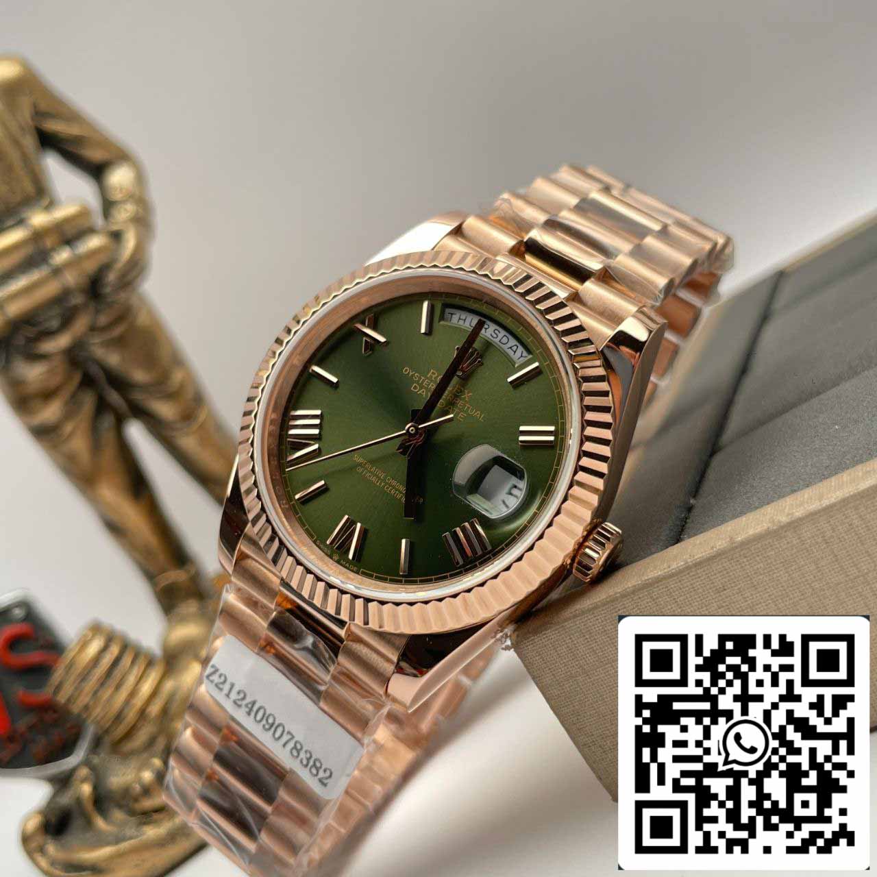 Rolex Day Date 40 228235 Chapado en oro de 18 quilates con 185 gramos de peso, esfera verde