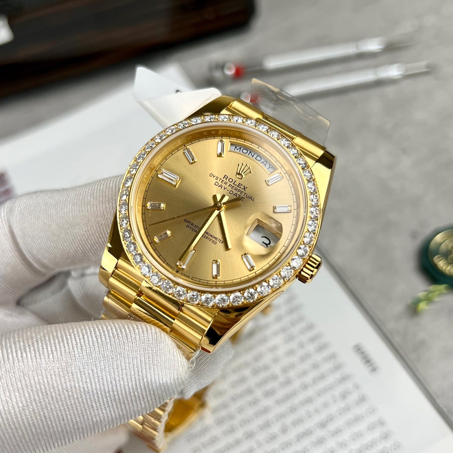 Rolex Day-Date 40 228348rbr-0002 Oro giallo 18 carati tempestato di diamanti artificiali