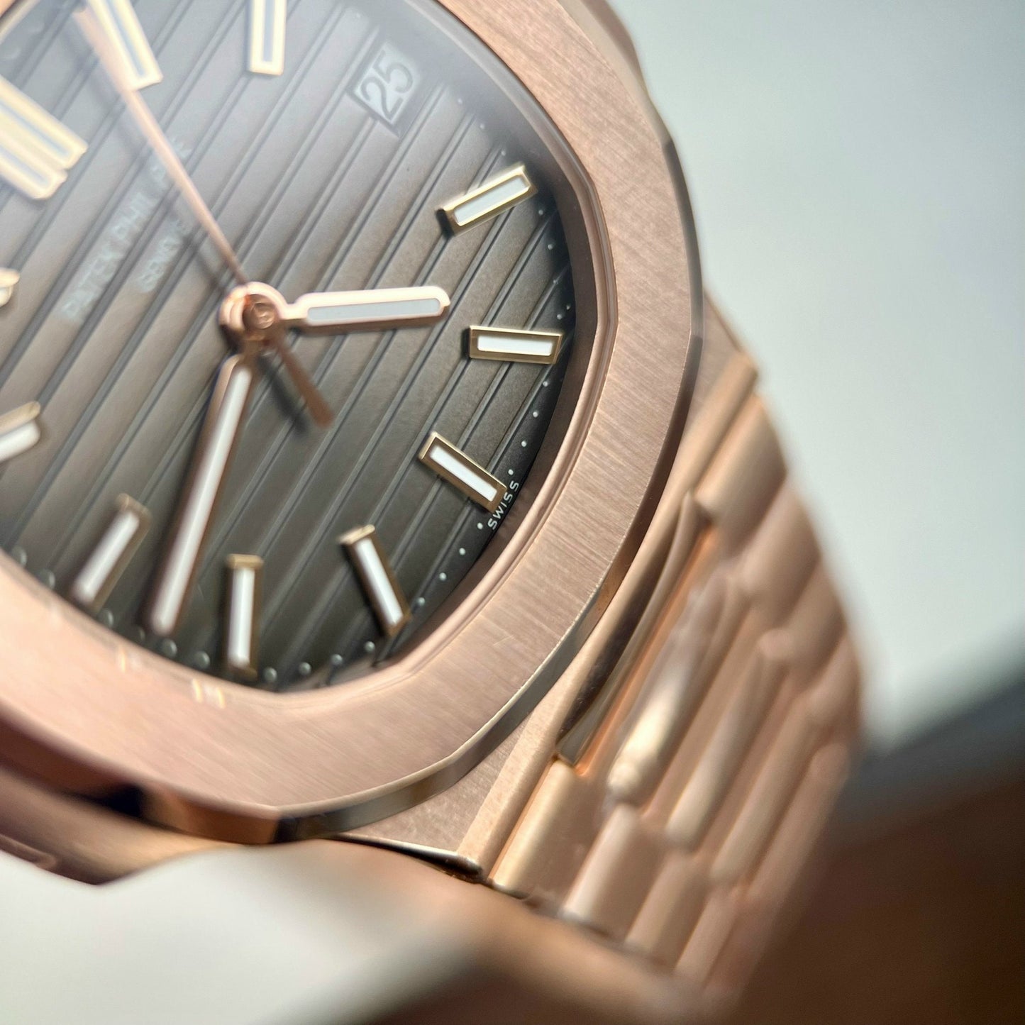 Patek Philippe Nautilus 5711/1R-001 –Wrapped 18k Rose Gold from 3K factory