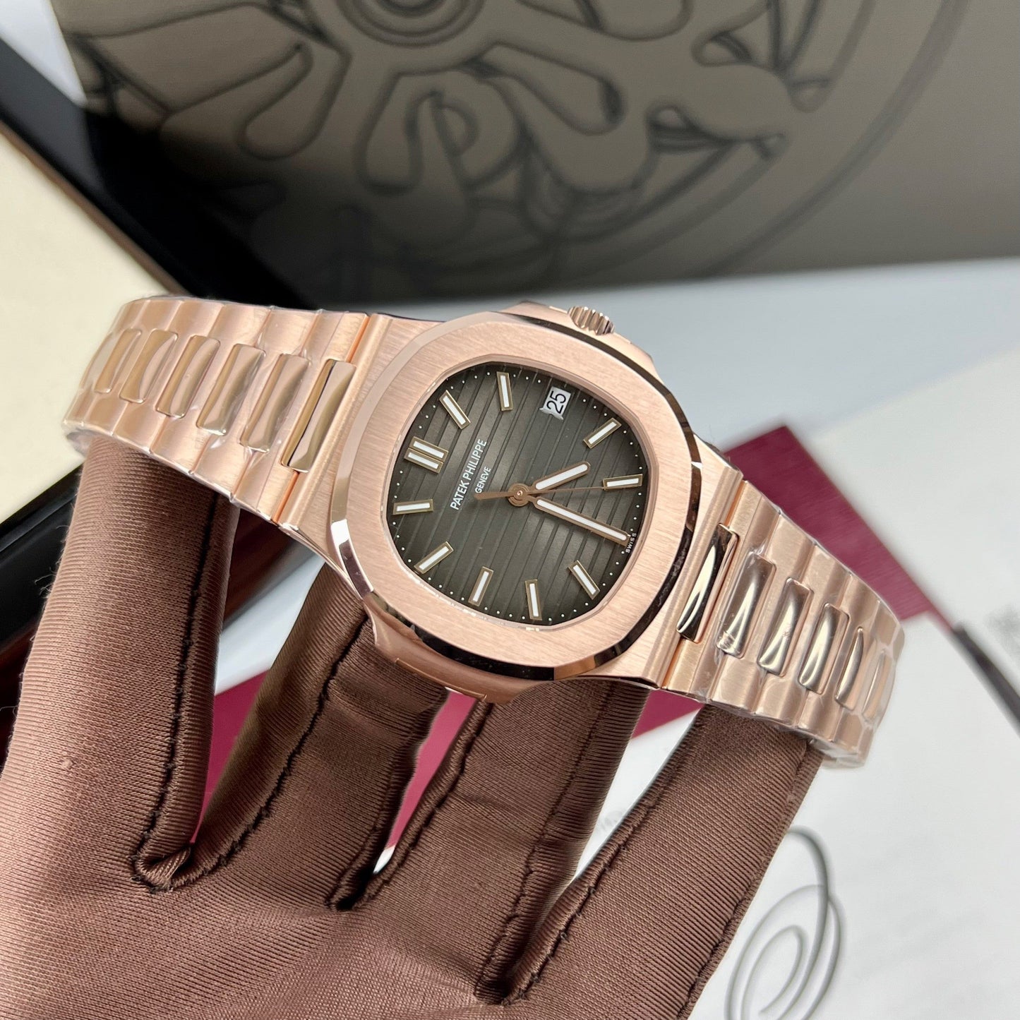 Patek Philippe Nautilus 5711/1R-001 –Wrapped 18k Rose Gold from 3K factory