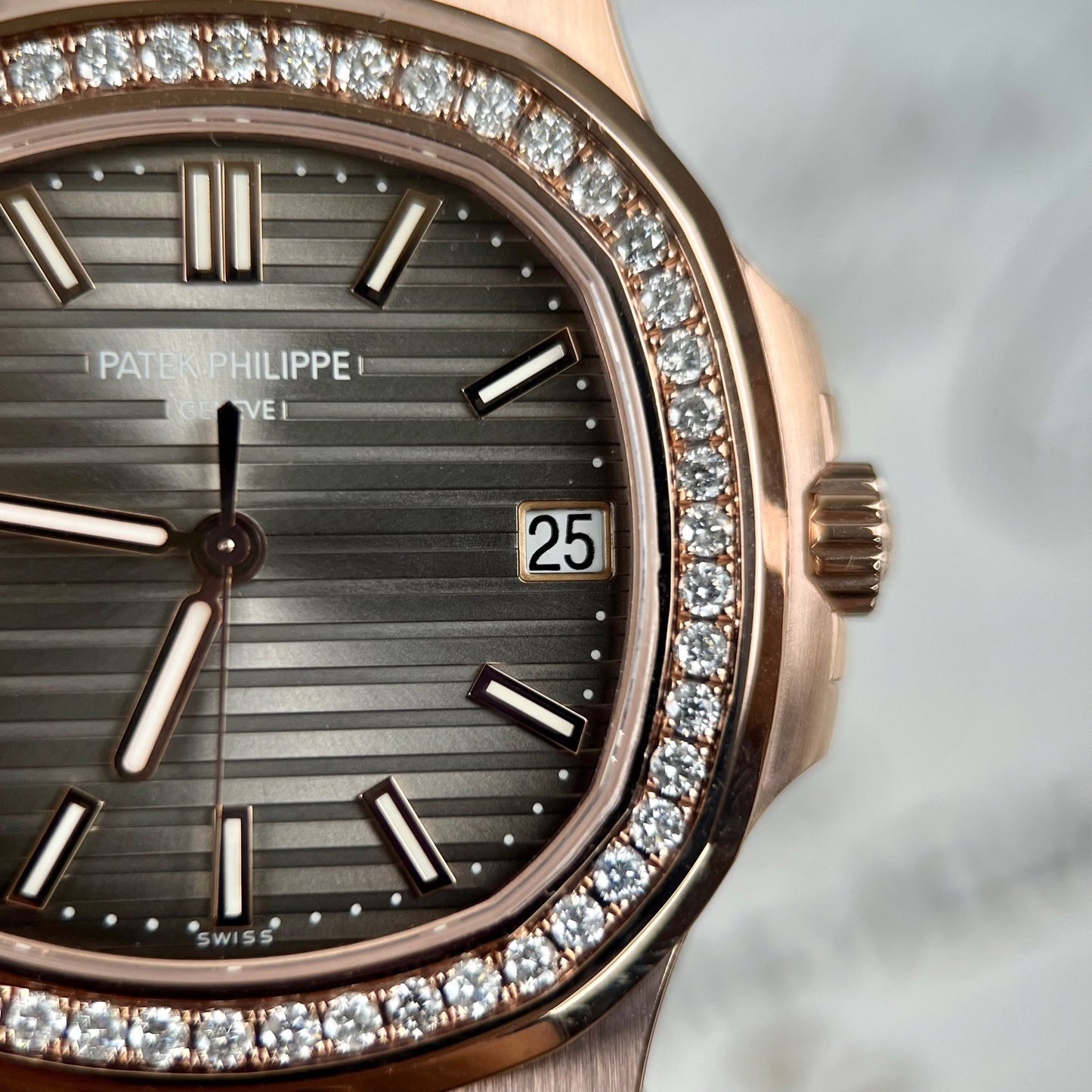 Patek Philippe Nautilus 5711/1R-001 – Avvolto in oro rosa 18 carati e diamanti dalla fabbrica 3K