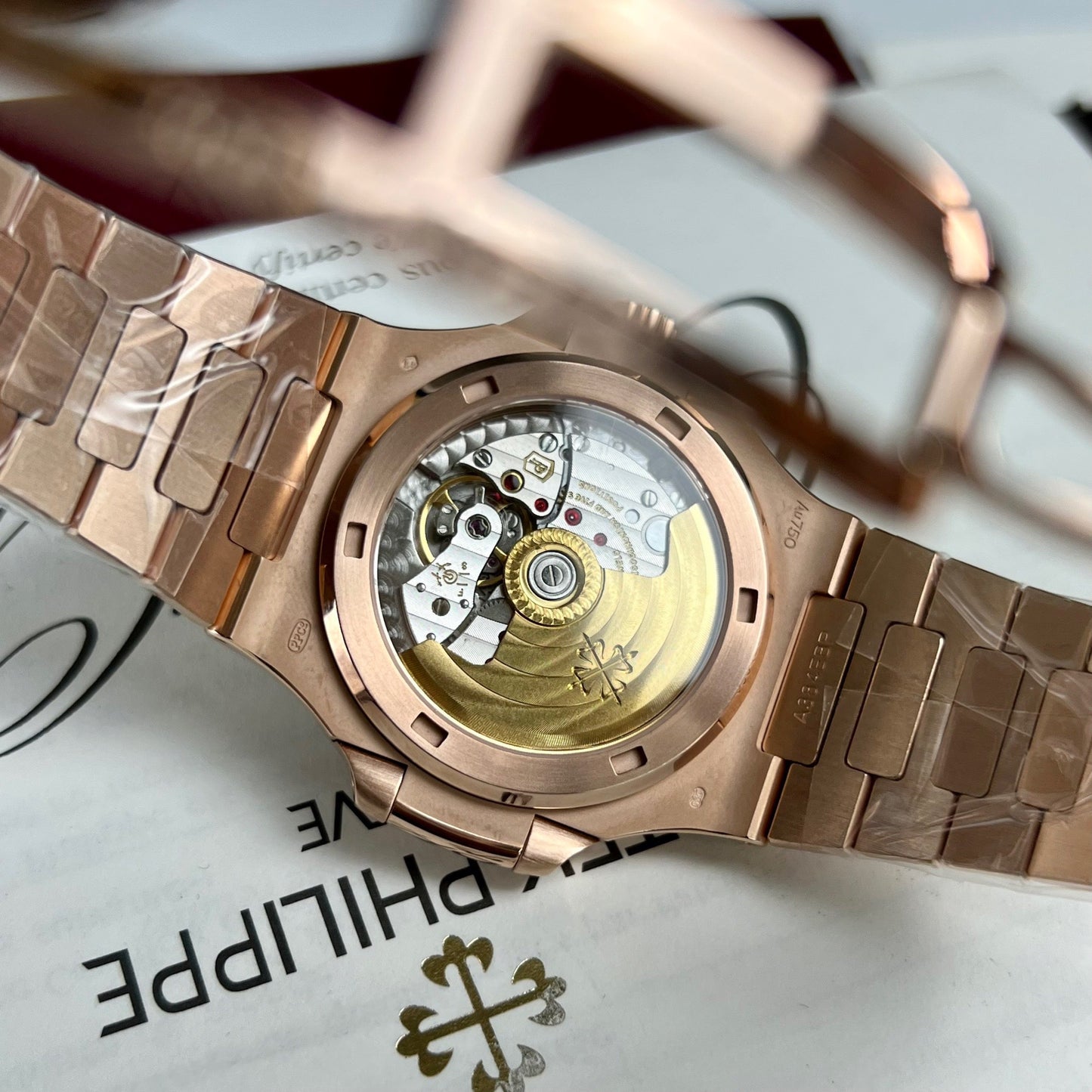 Patek Philippe Nautilus 5711/1R-001 – Avvolto in oro rosa 18 carati e diamanti dalla fabbrica 3K