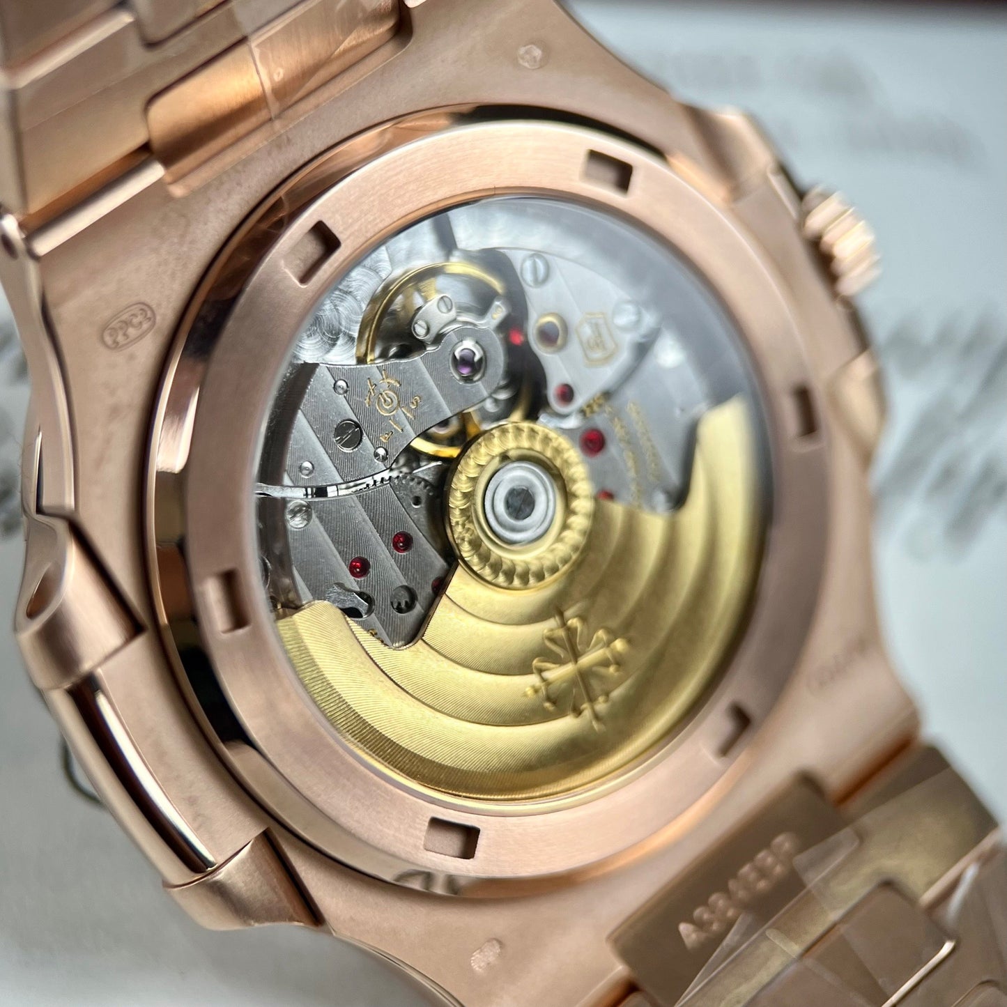 Patek Philippe Nautilus 5711/1R-001 – Avvolto in oro rosa 18 carati e diamanti dalla fabbrica 3K