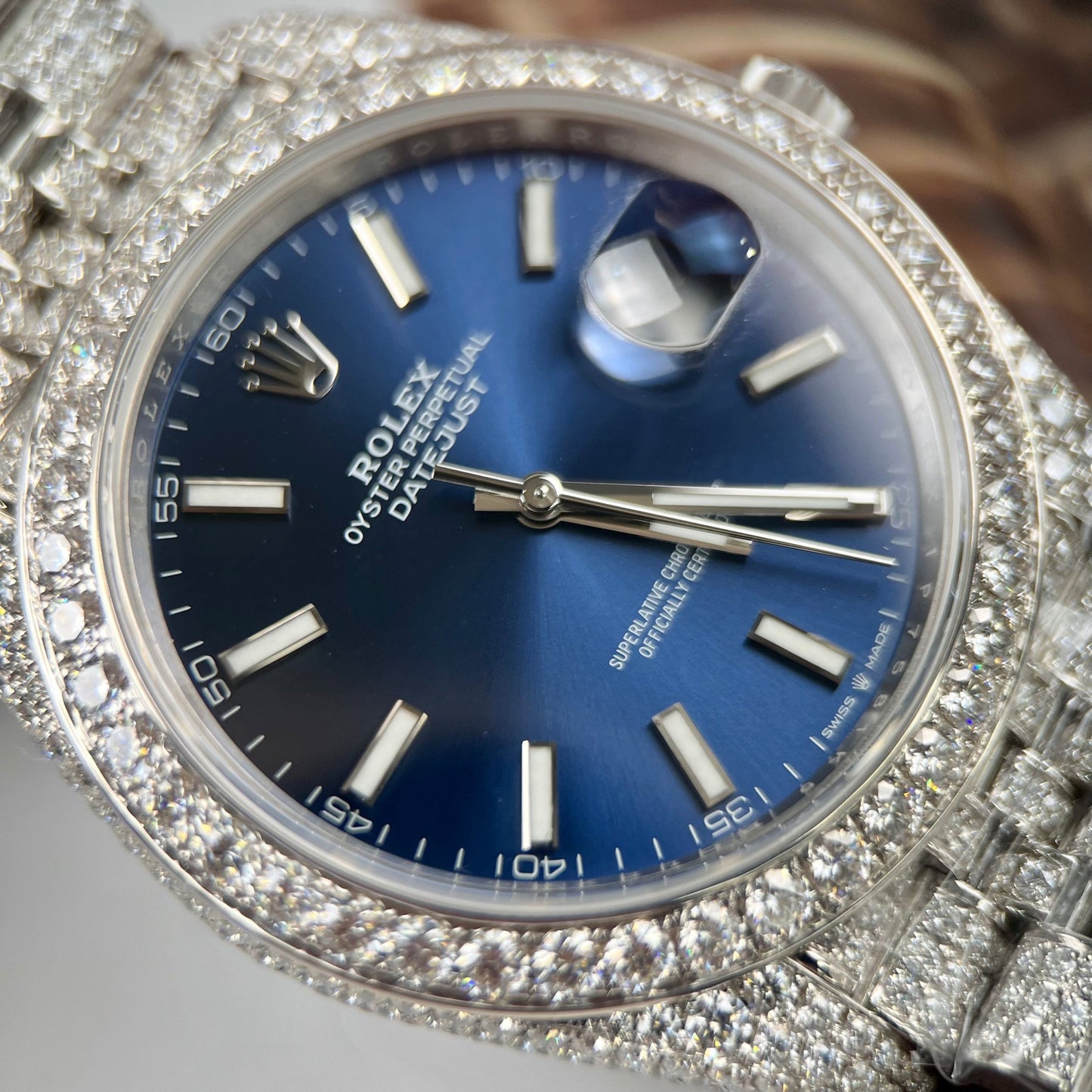 Reloj Rolex Datejust 41 con esfera azul para hombre 126334-0002 moissanita personalizado