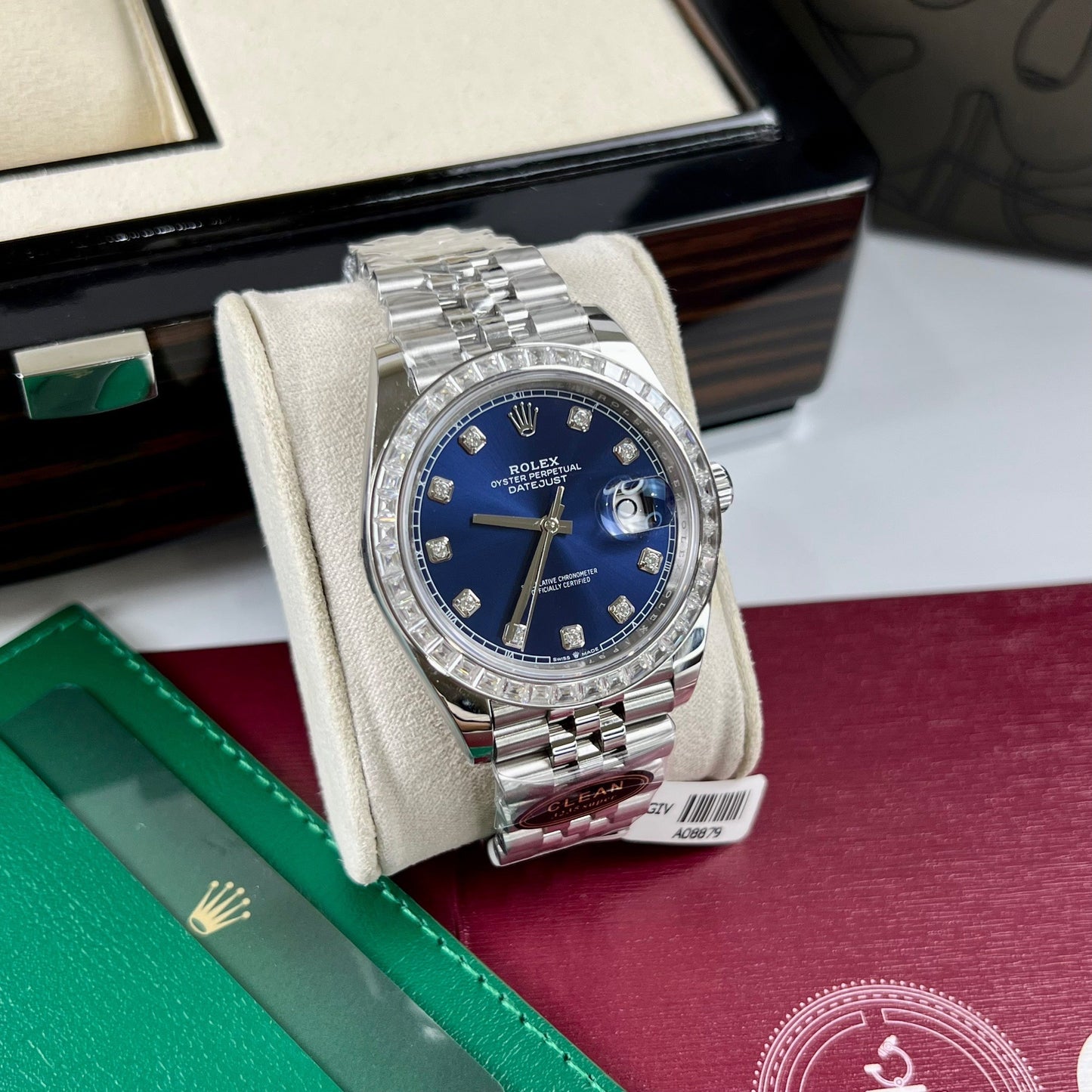 Rolex Datejust 41 quadrante blu in moissanite 126334-0016 e lunetta baguette in moissanite personalizzata