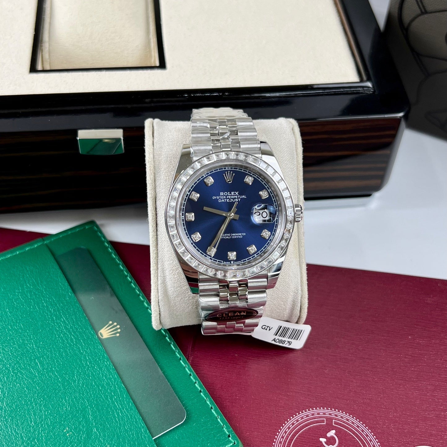 Rolex Datejust 41 quadrante blu in moissanite 126334-0016 e lunetta baguette in moissanite personalizzata