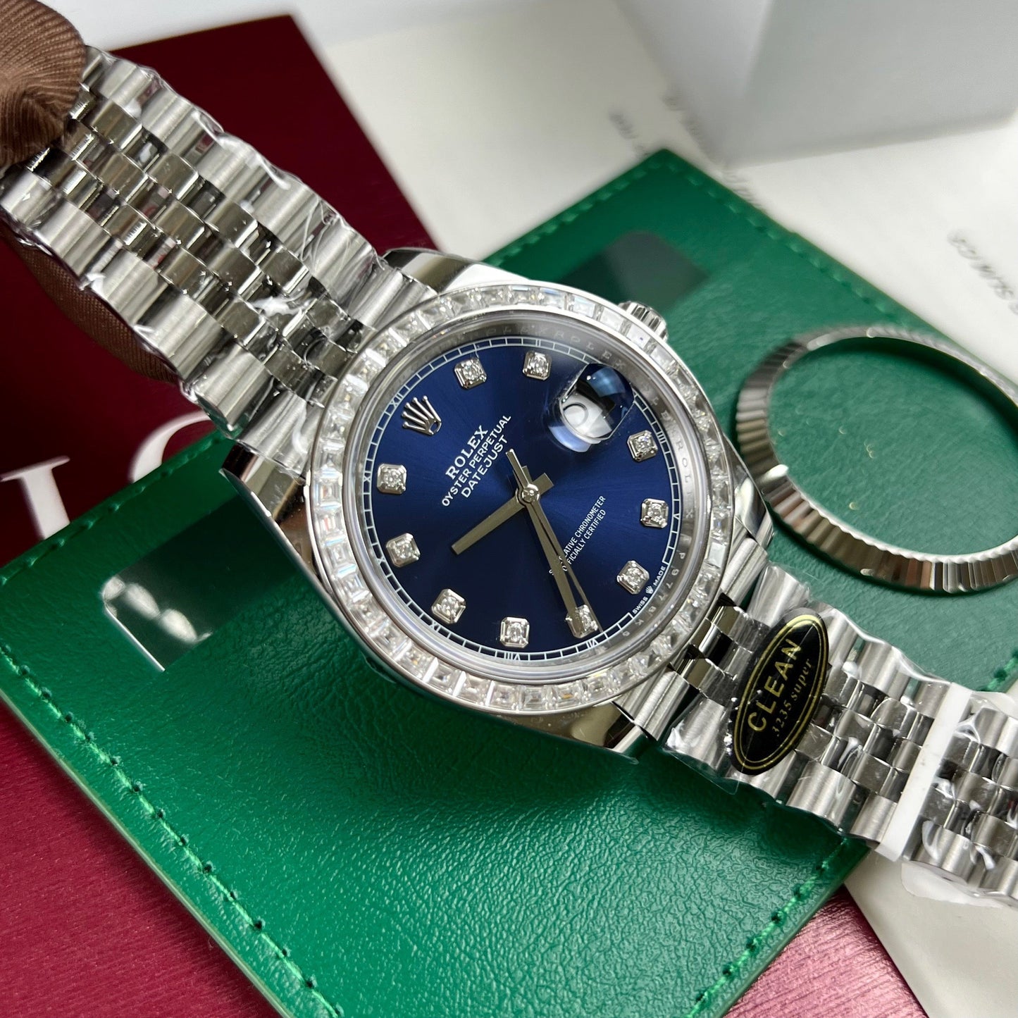 Rolex Datejust 41 quadrante blu in moissanite 126334-0016 e lunetta baguette in moissanite personalizzata