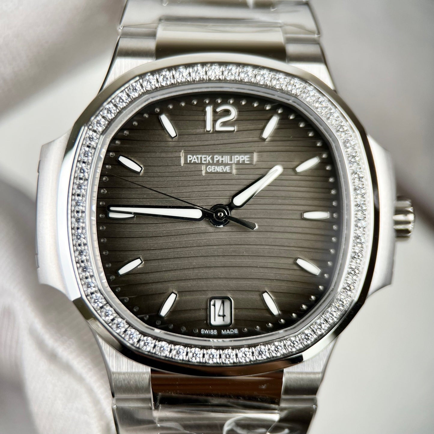 Patek Philippe Nautilus Ladies 7118/1A-011 piedra personalizada de acero inoxidable 3K Factory