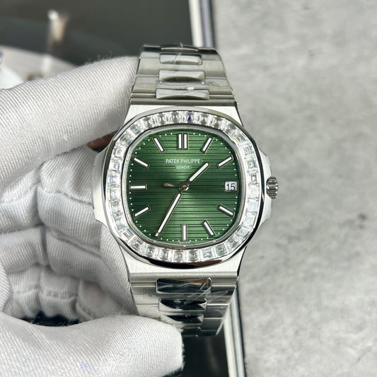 Patek Philippe Nautilus 5711/1300A-001 Baguette de moisanita personalizada con esfera verde de fábrica 3K