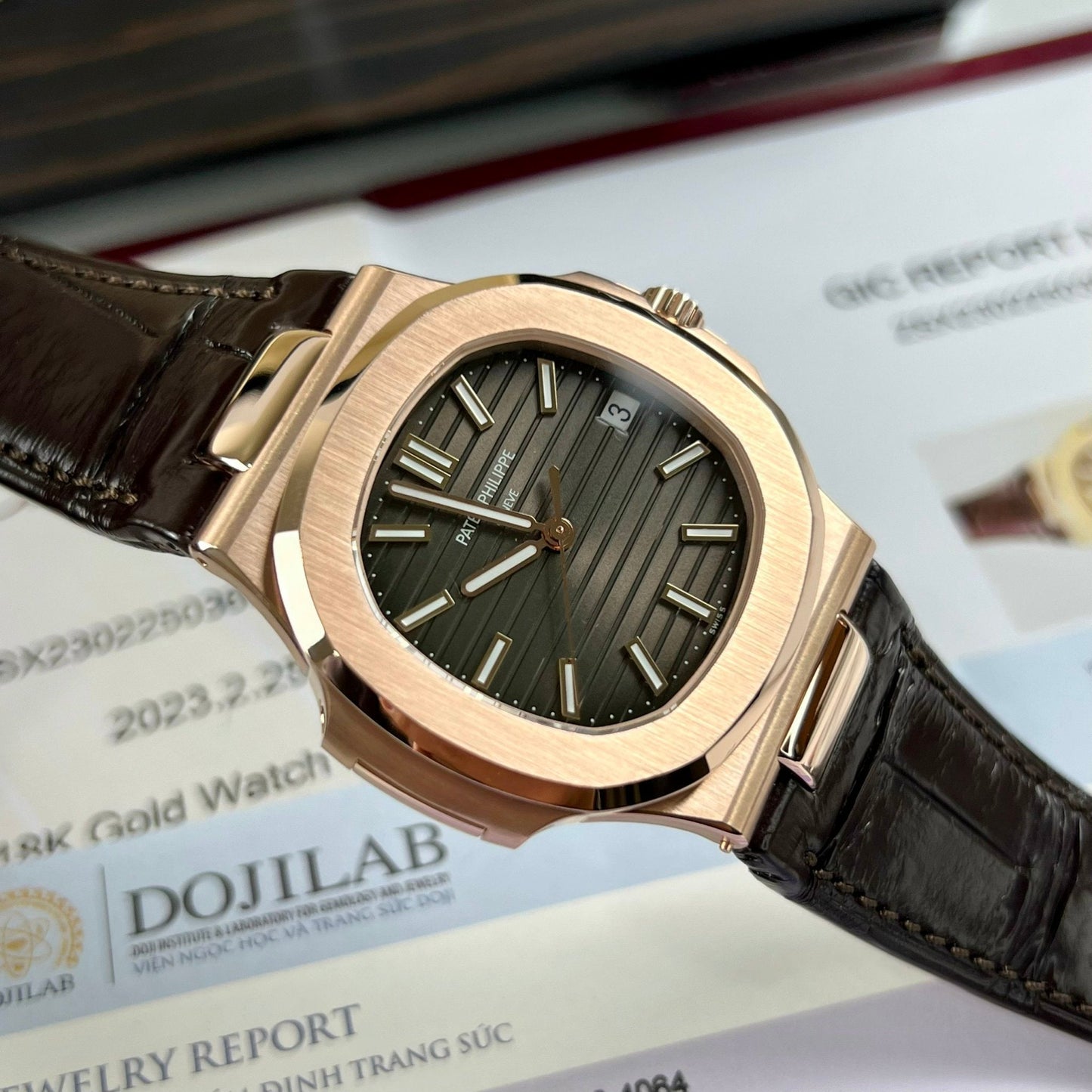 Patek Philippe Nautilus 5711/1R-001 –Wrapped 18k rose gold Leather band version