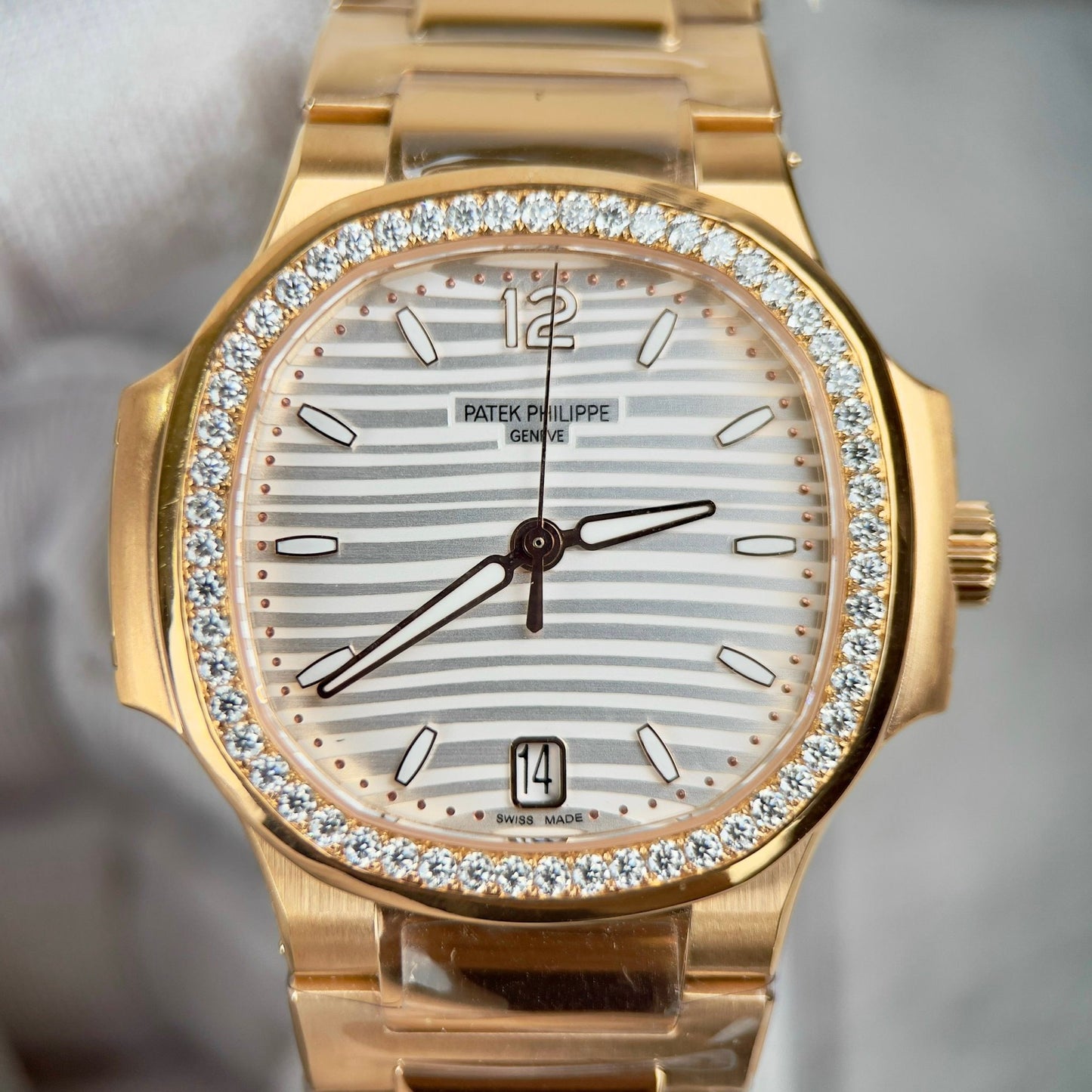 Patek Philippe Nautilus 7118/1R-010 18k gold filled with white dial custom Moissanite stone