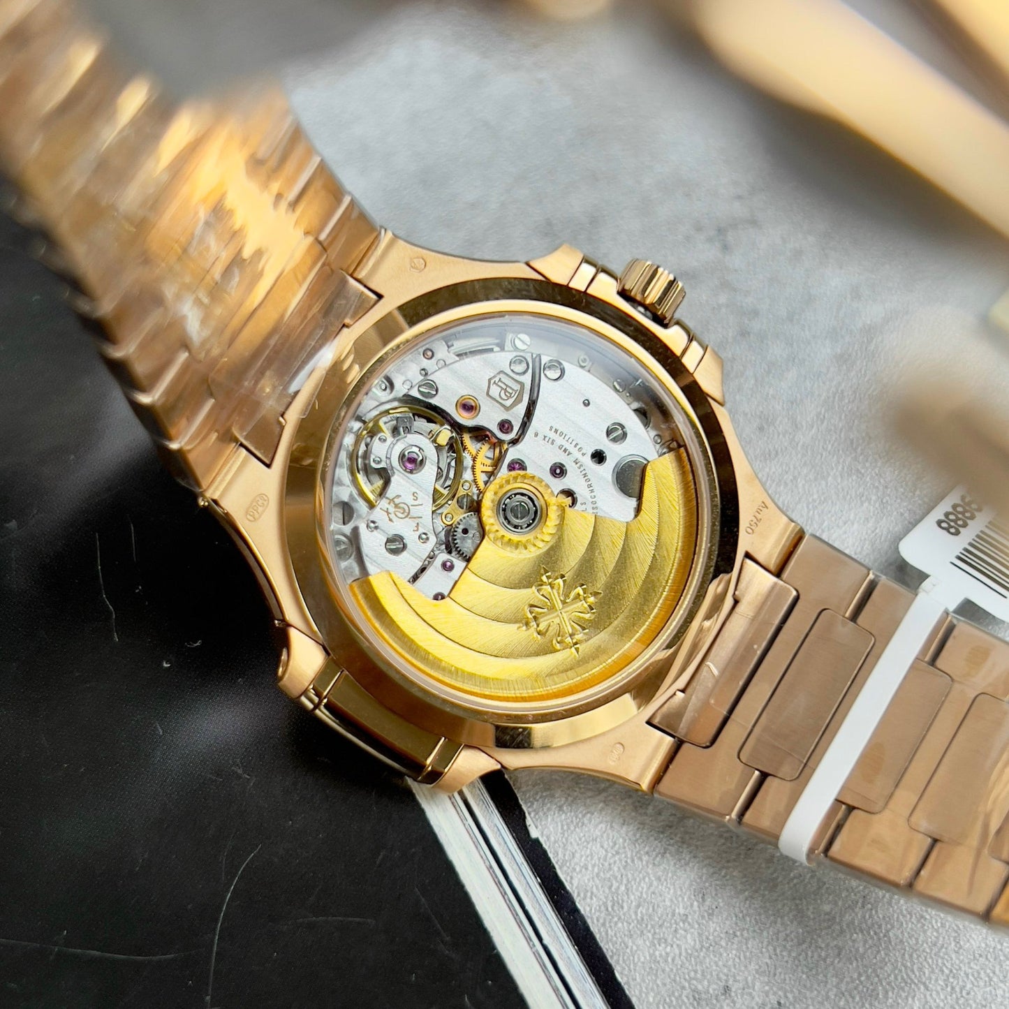 Patek Philippe Nautilus 7118/1R-010 oro 18 carati riempito con quadrante bianco pietra Moissanite personalizzata