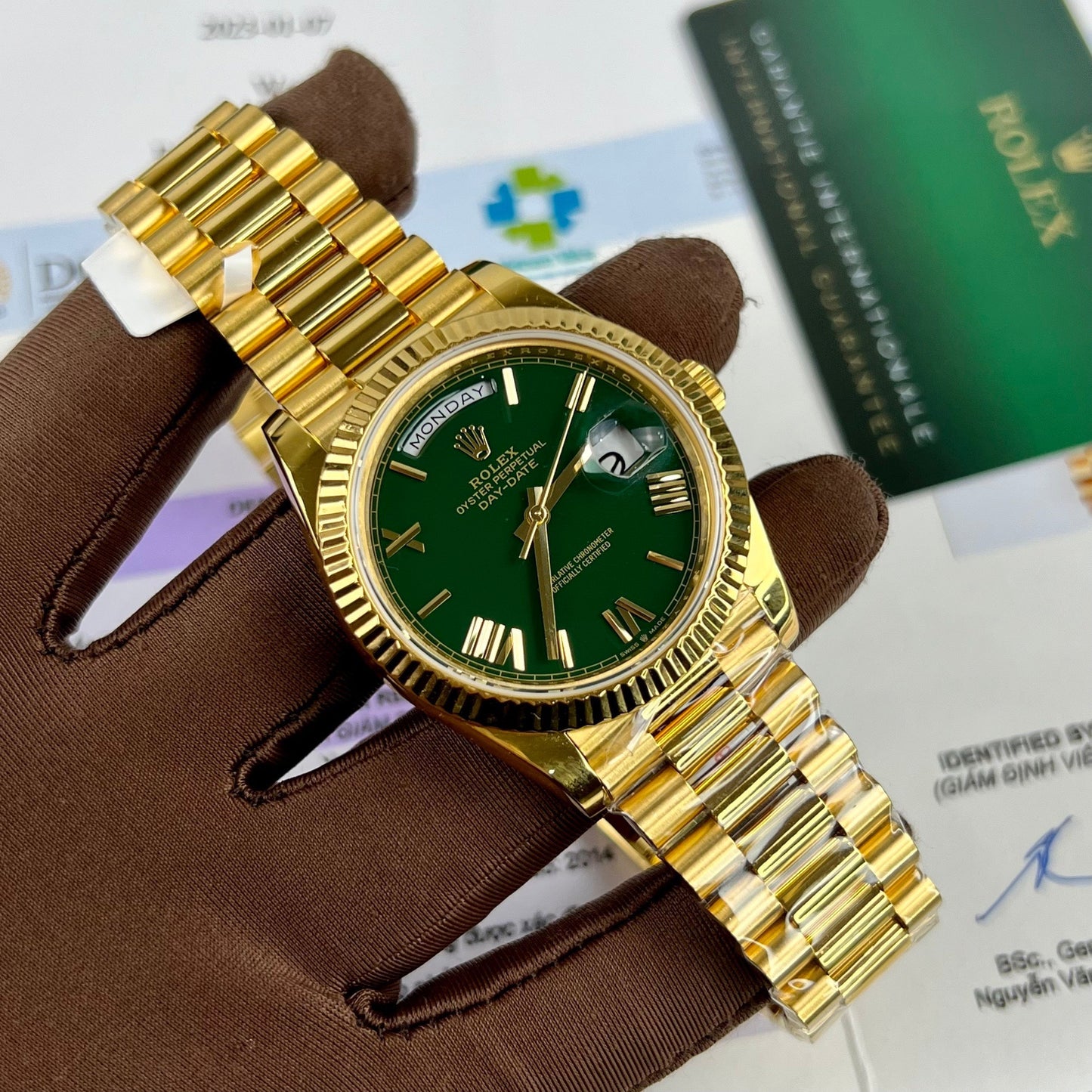 Rolex DayDate 40 mm 228238 recubierto de oro amarillo de 18 k Esfera verde presidente 130 gramos