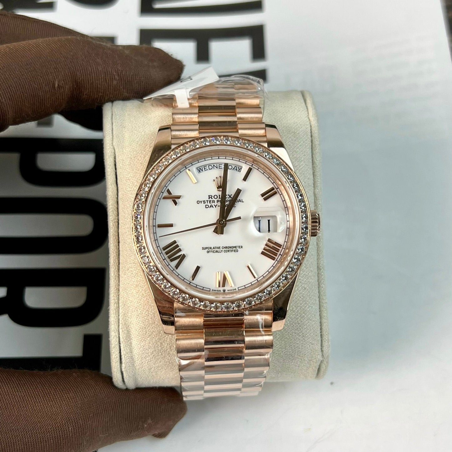 Rolex Day-Date 40 228235-0032 40 mm, la mejor edición 1:1, bisel de piedra y revestimiento de oro rosa de 18 quilates