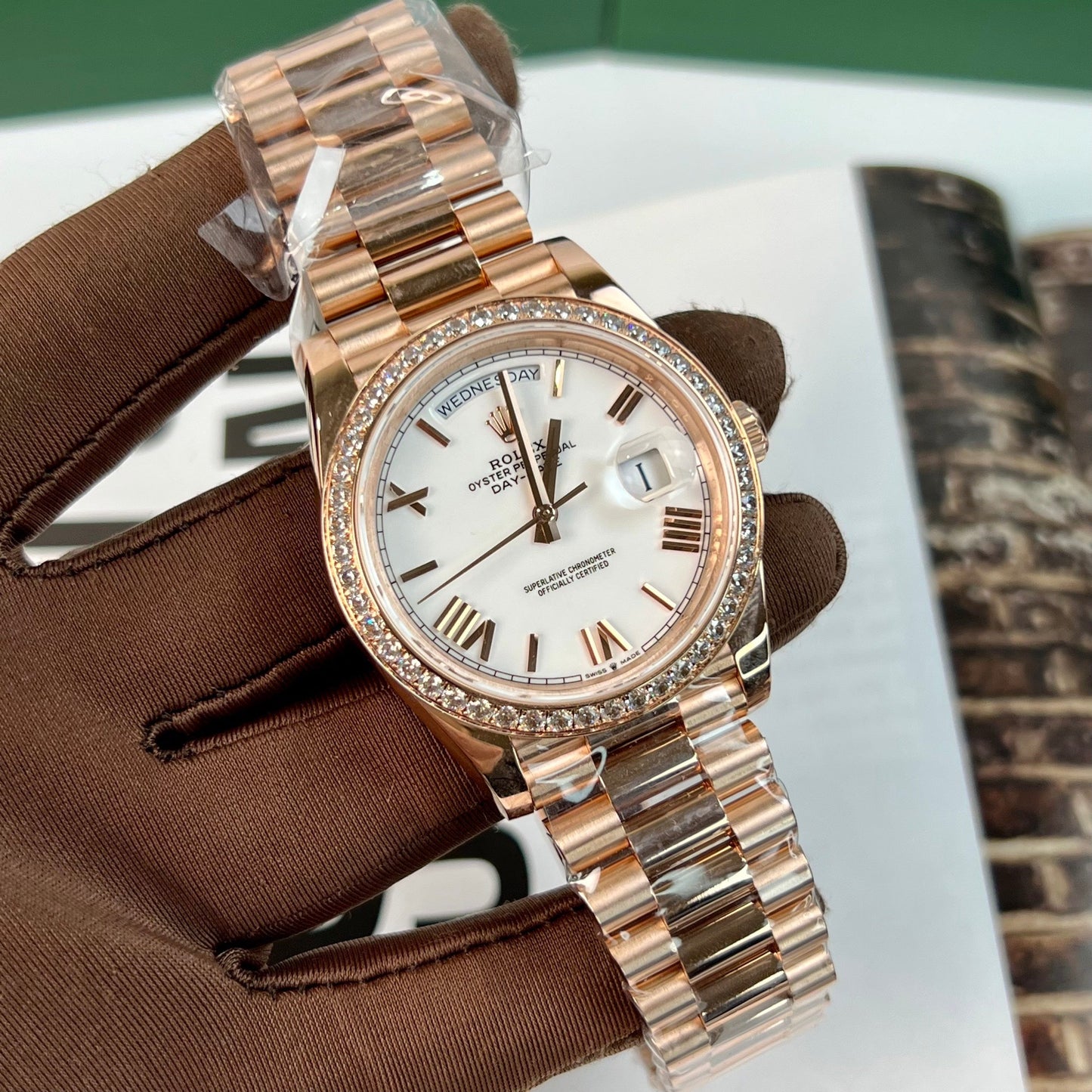 Rolex Day-Date 40 228235-0032 40mm best 1:1 edition 18k rose gold coated and stone bezel