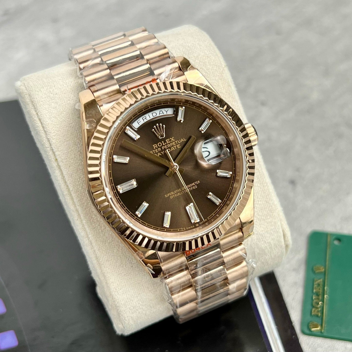 Rolex Day-Date 40 mm 228235 esfera de chocolate Relleno de oro rosa de 18 k 167 gramos