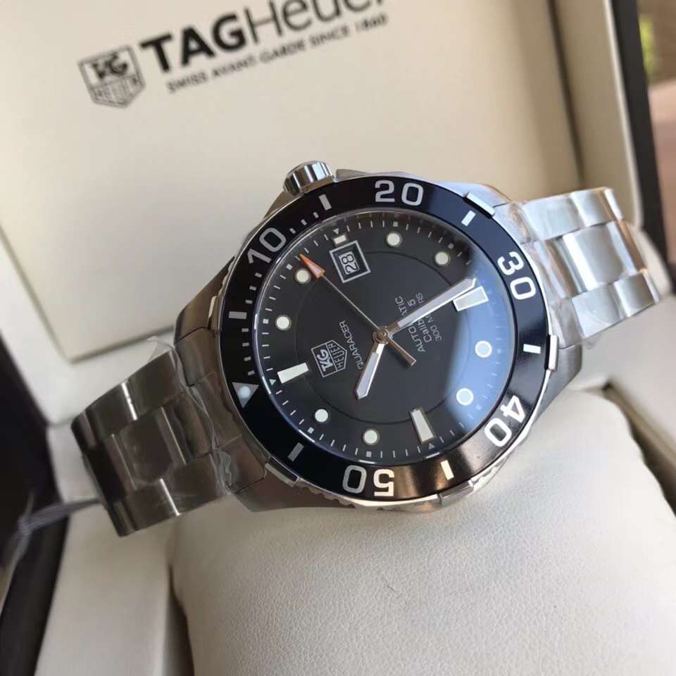 TAG Heuer Aquaracer WAN2110.BA0822 Movimento originale svizzero