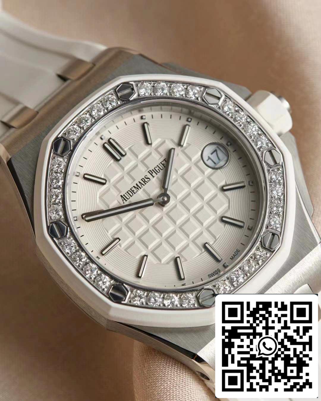 Audemars Piguet Royal Oak Offshore 67540OK.ZZ.A010CA.01 - Mounted with 32 diamonds