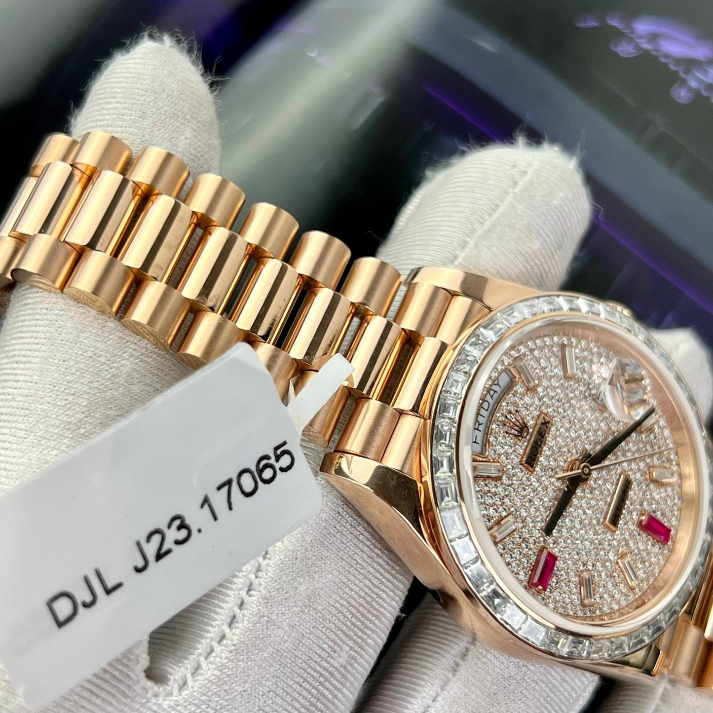 Rolex Day-Date 36 mm Everose Gold 128345RBR recubierto de 18 k con moissanita completa