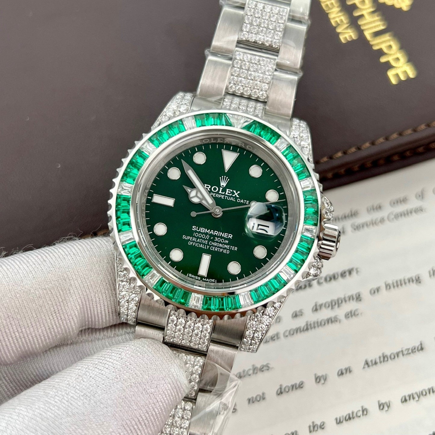 Rolex Submariner Hulk Oystersteel custom Moissanite Diamonds super vip