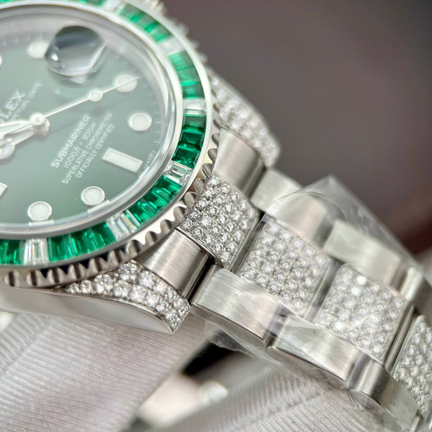 Rolex Submariner Hulk Oystersteel custom Moissanite Diamonds super vip