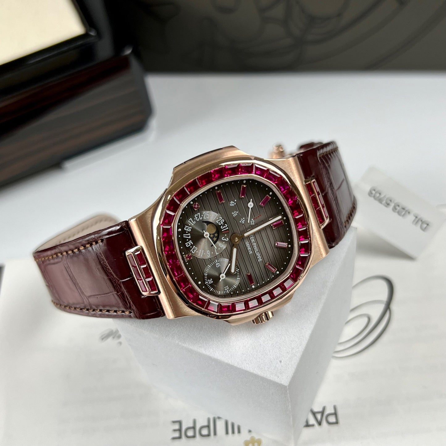 Patek Philippe Nautilus 5712 18k rose gold 1:1 best Edition PPF Factory custom Ruby Stone