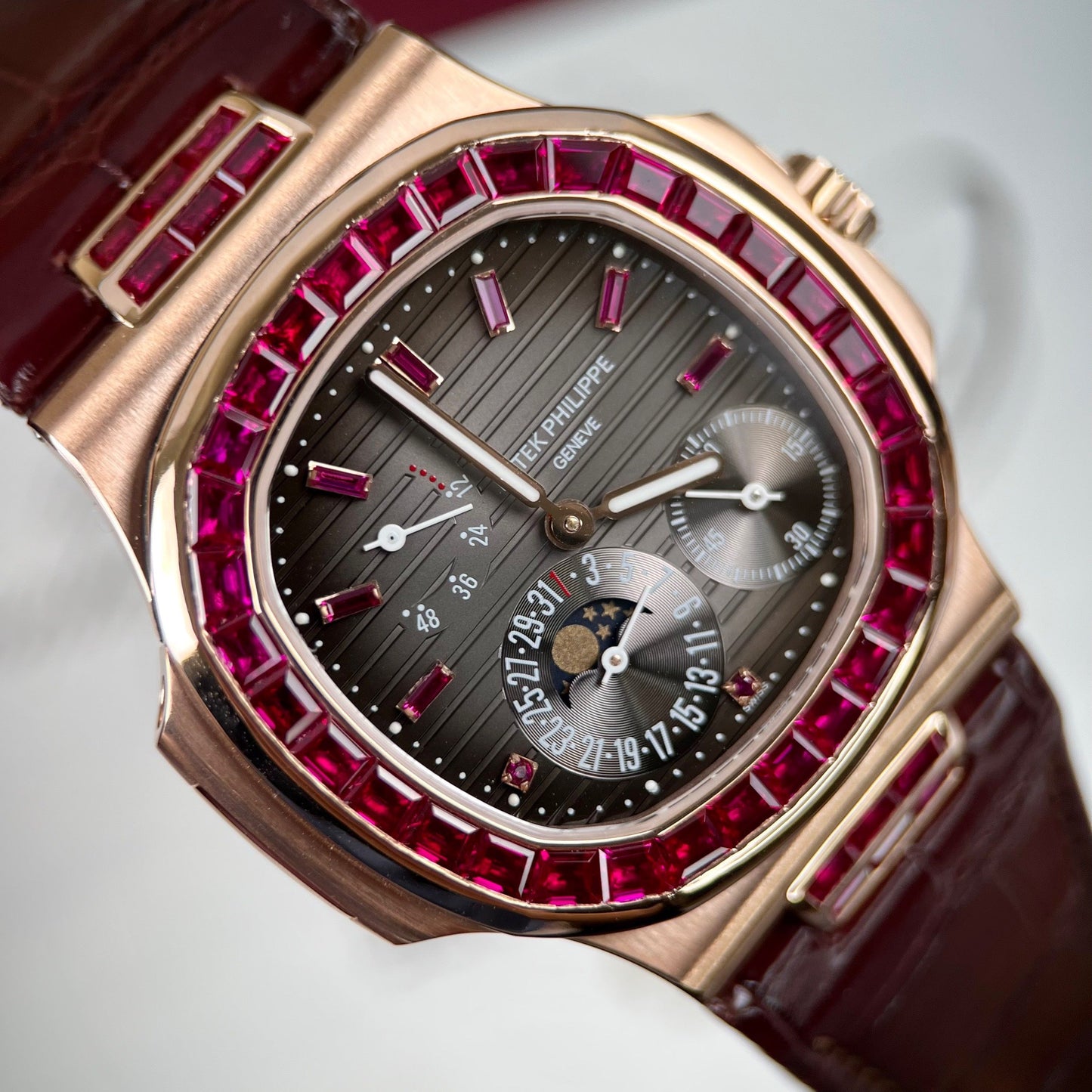 Patek Philippe Nautilus 5712 oro rosa 18 carati 1: 1 migliore edizione PPF Custom Factory Ruby Stone