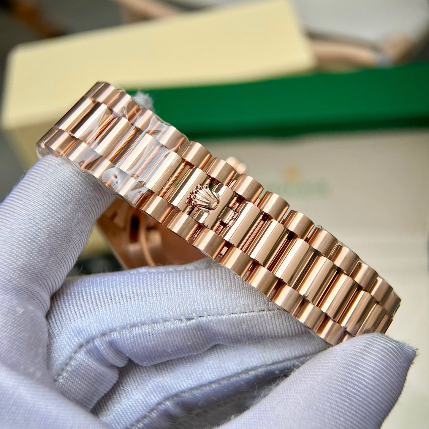 Rolex Day Date 228398 DRRP 1:1 mejor edición Oro rosa personalizado de 18k y zafiro rubí Diamond Pave