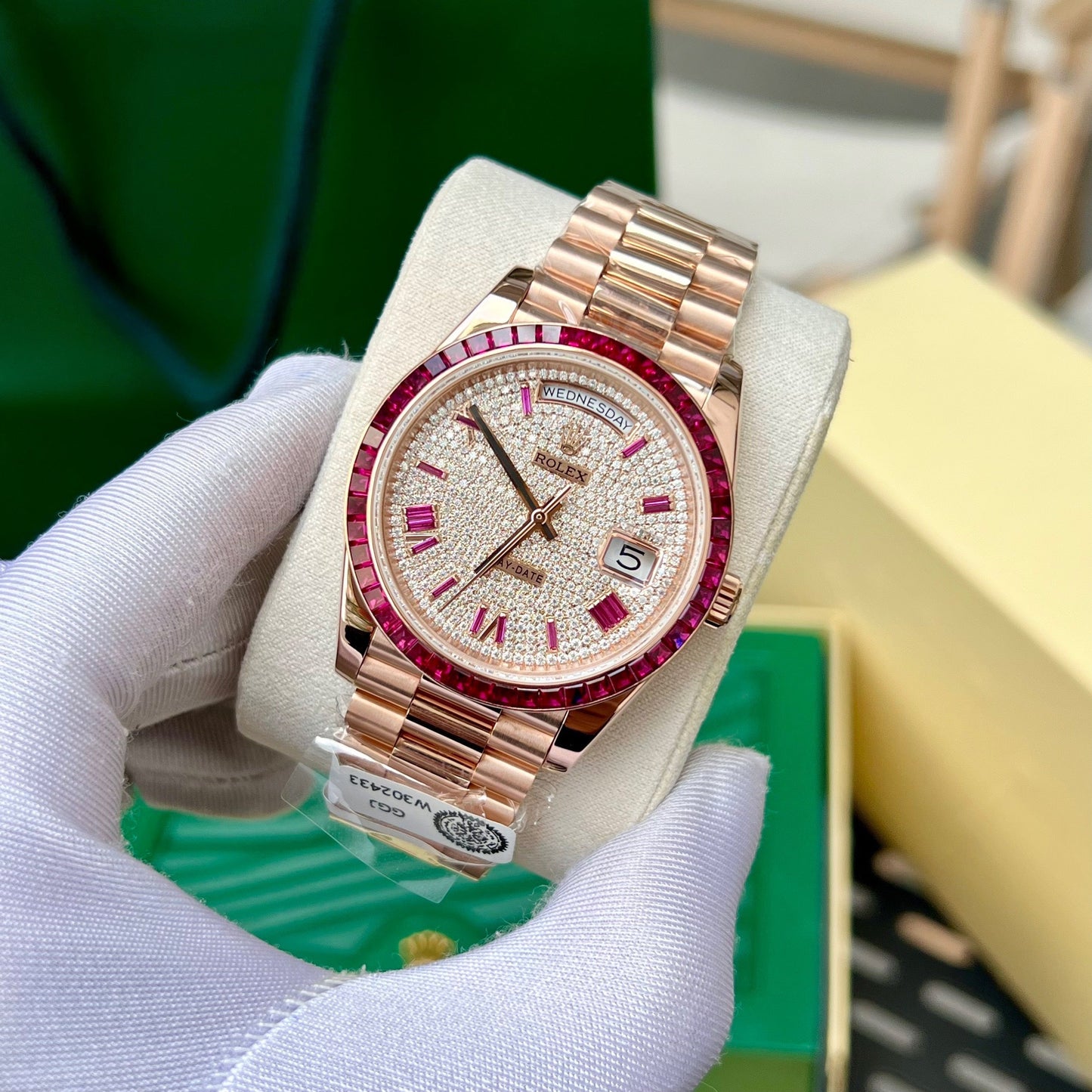 Rolex Day Date 228398 DRRP 1:1 mejor edición Oro rosa personalizado de 18k y zafiro rubí Diamond Pave