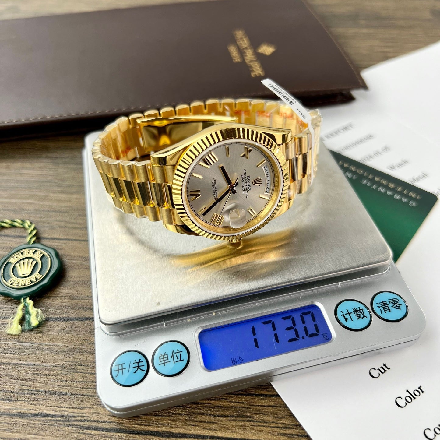 Rolex Day Date 228238 40MM 1:1 best edition 18k Yellow Gold Silver Roman Dial GM Factory Counterweight Version