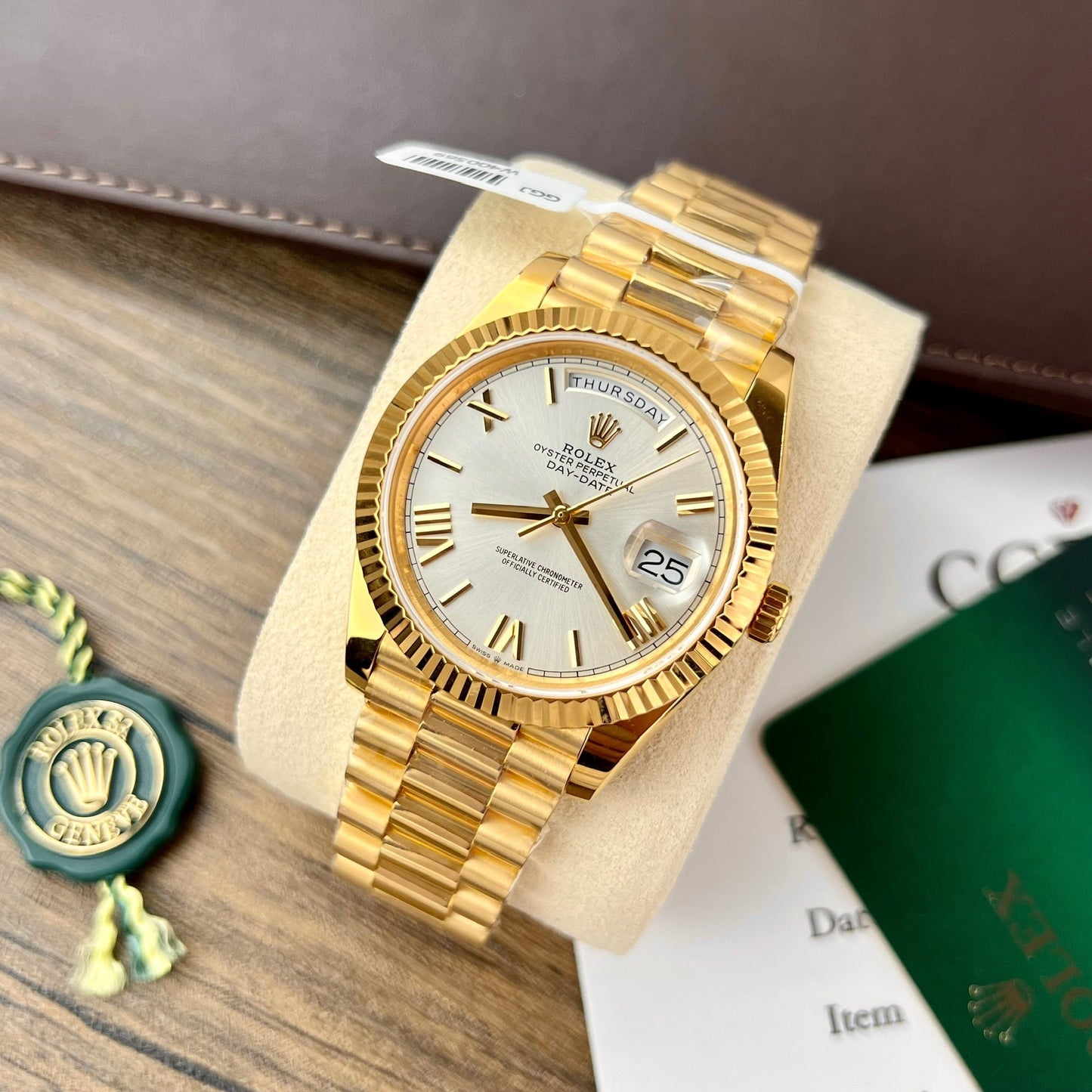 Rolex Day Date 228238 40MM 1:1 best edition 18k Yellow Gold Silver Roman Dial GM Factory Counterweight Version