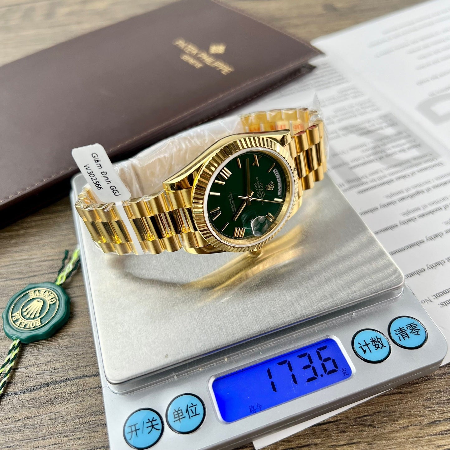 Rolex Day-Date 40 Yellow Gold 228238 Green Rom 1:1 best edition 175 gram V3 GM Factory CounterWeight Version