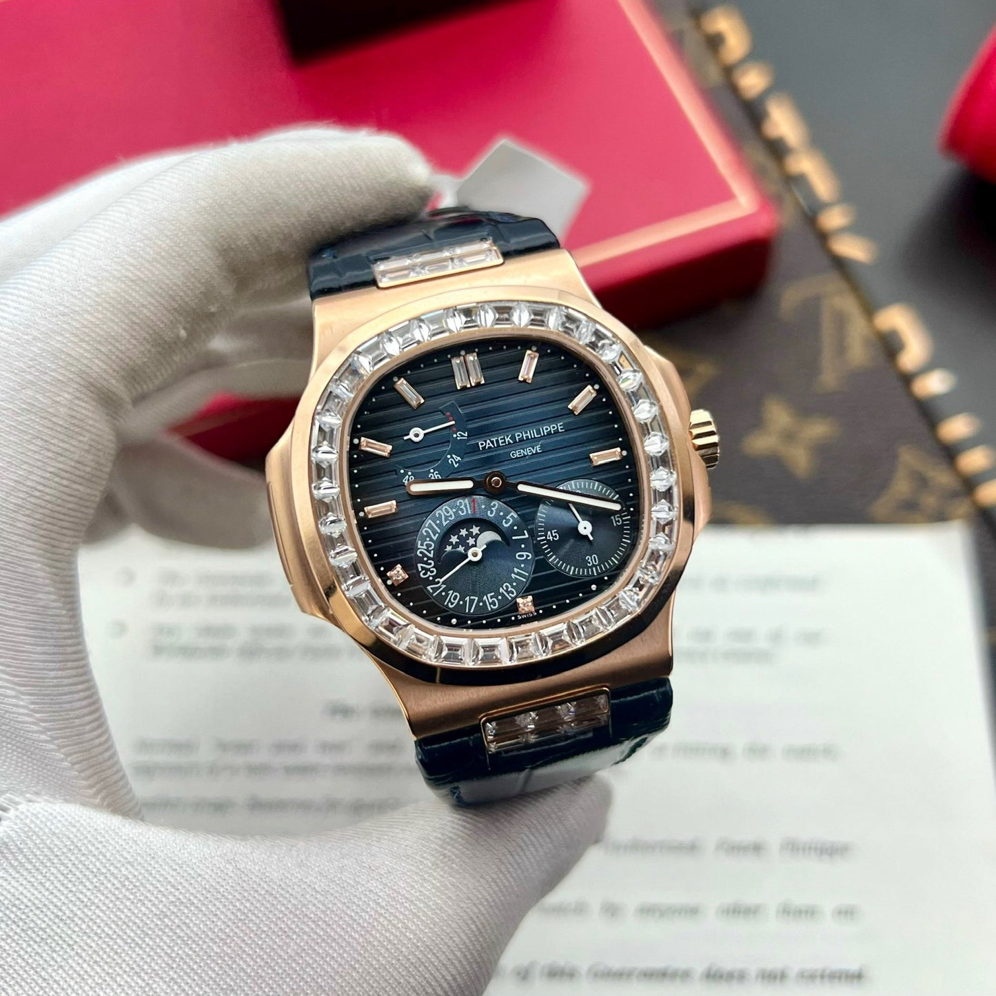 Patek Philippe Nautilus 5724R 1:1 mejor edición Esfera azul personalizada 18k y moissanita