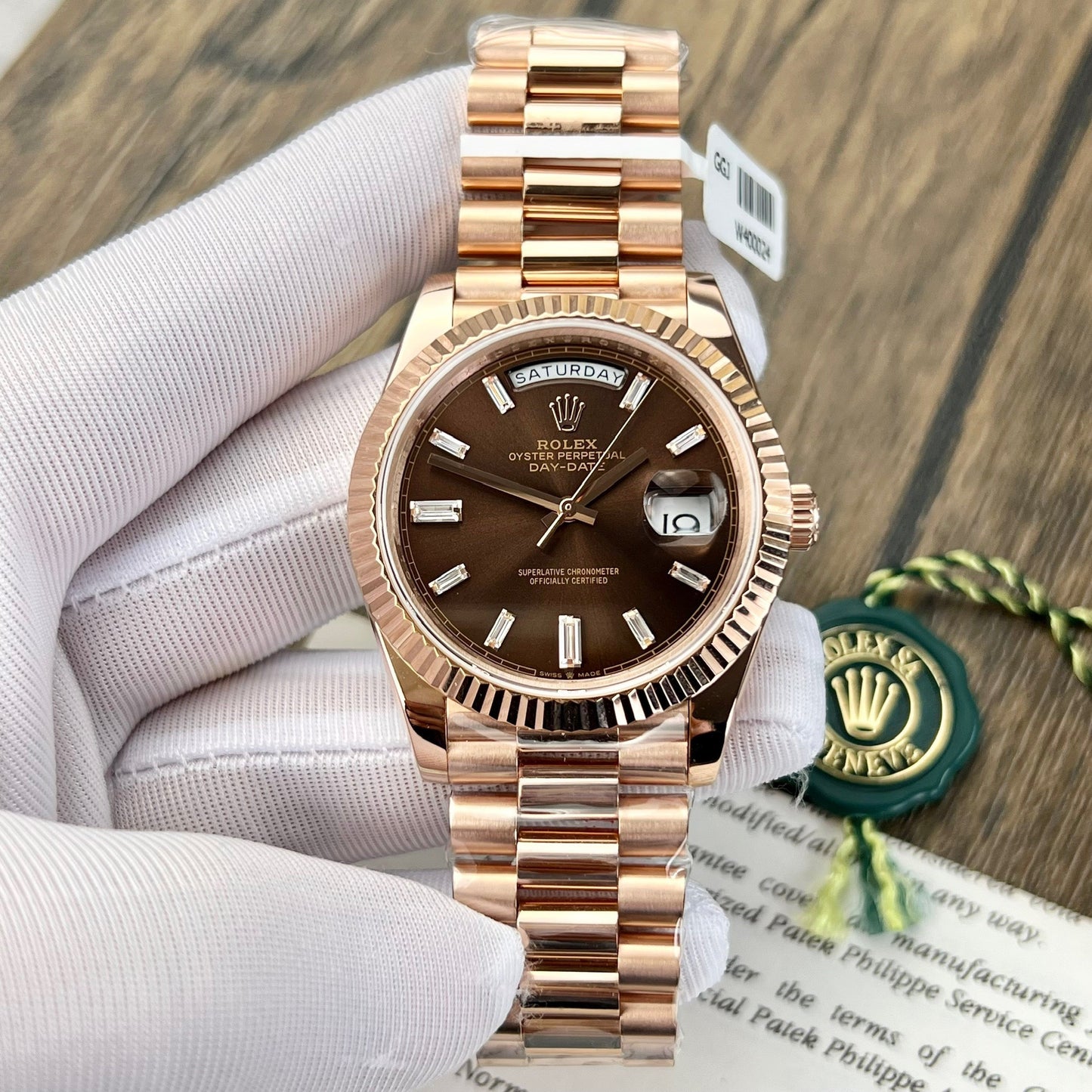 Rolex Day Date M228235-0003 Versión con contrapeso y esfera color chocolate GM Factory V2 Best Edition 1:1 chapado en oro de 18 k