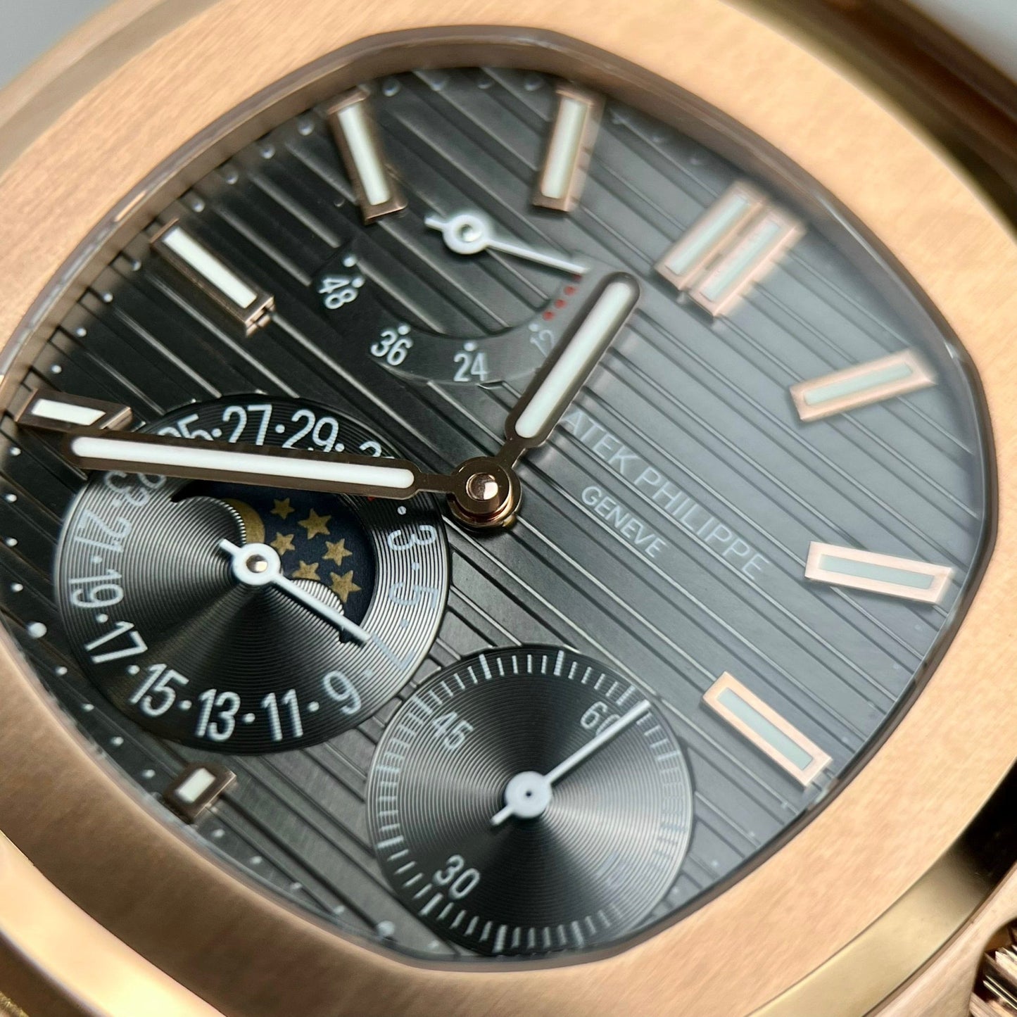 Patek Philippe Nautilus 5712/1R-001 1:1 Best Edition GR Factory Grey Dial Rose Gold