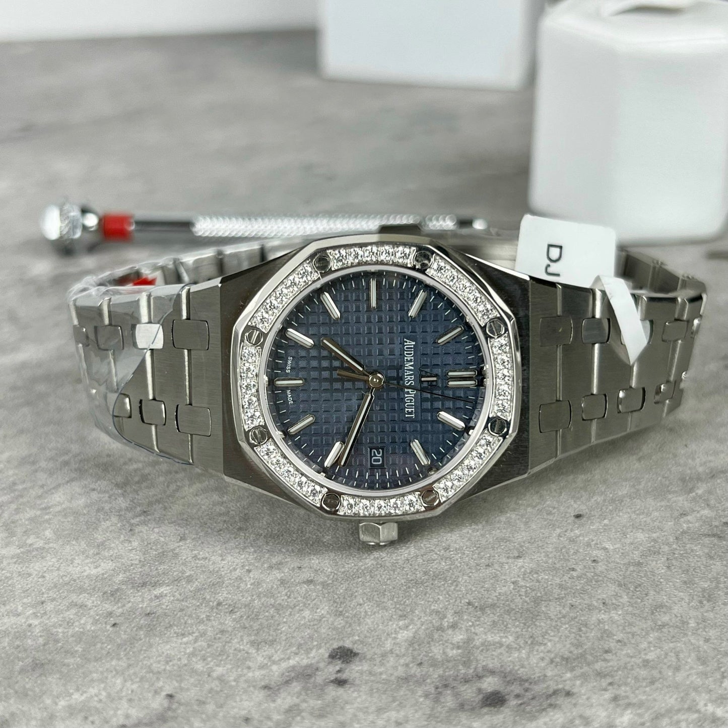 Audemars Piguet Royal Oak 67651IP.ZZ.1261IP.01 1:1 Best Edition ZF Factory quadrante blu lunetta in moissanite