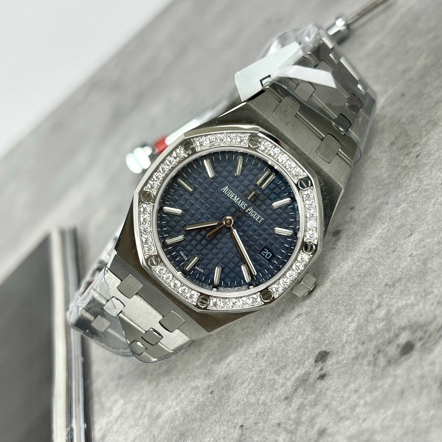 Audemars Piguet Royal Oak 67651IP.ZZ.1261IP.01 1:1 Best Edition ZF Factory Blue Dial Moissanite bezel