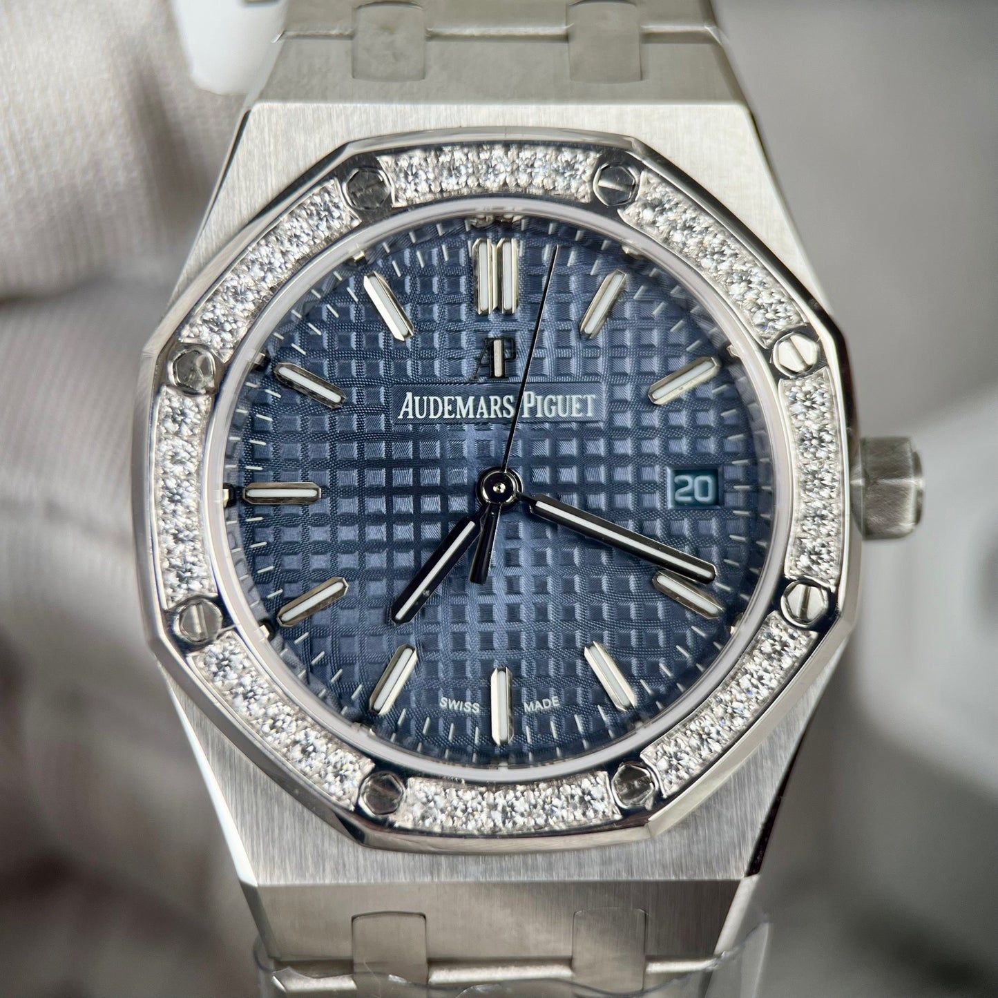 Audemars Piguet Royal Oak 67651IP.ZZ.1261IP.01 1:1 Best Edition ZF Factory quadrante blu lunetta in moissanite